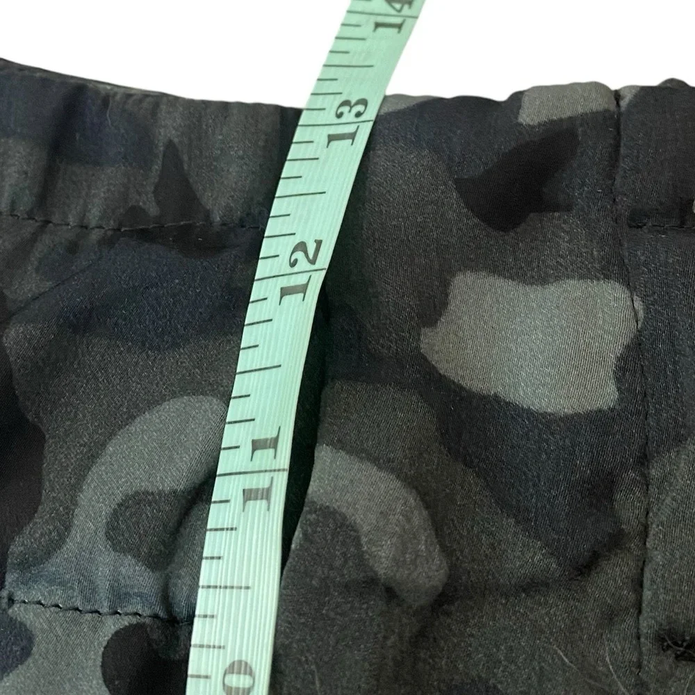 ELAN INTERNATIONAL - SIZE MEDIUM - CAMO CARGO JOGGERS - GOOD‎ CONDITION B6